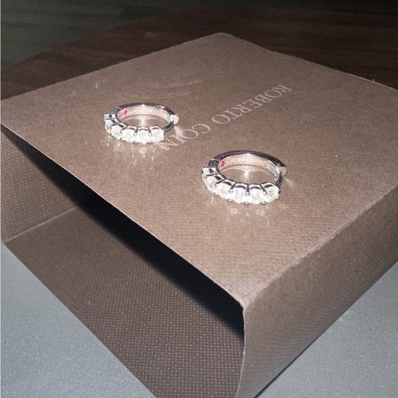 NIB Roberto Coin 18K WHITE GOLD DIAMOND SINGLE LINE OVAL EARRING - Picture 6 of 7